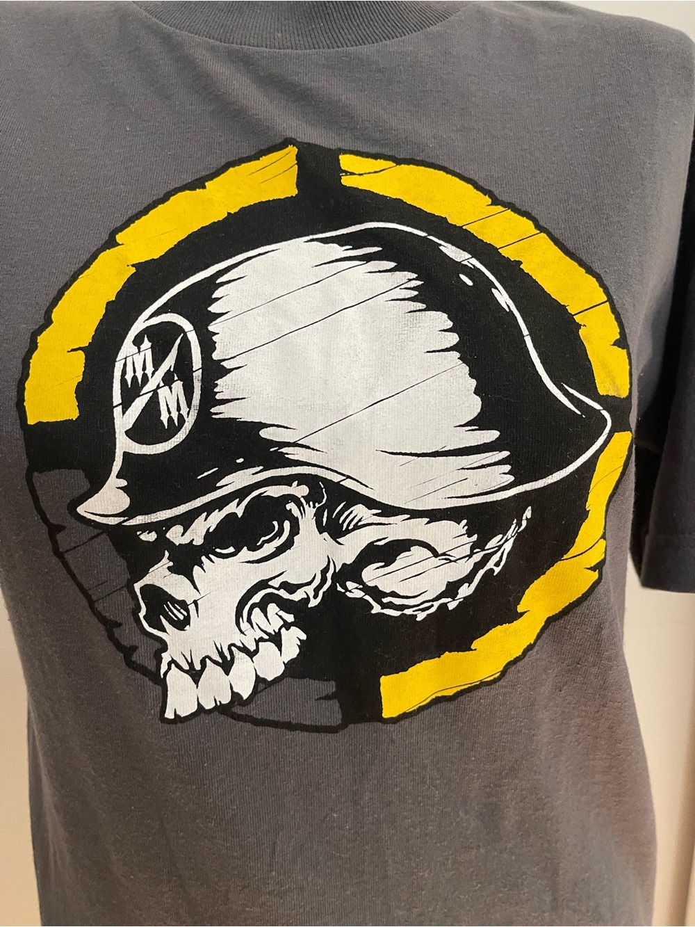 METAL MULISHA  GRAY T SHIRT SIZE S JUNIORS NEW WITHOUT THE TAGS 100% COTTON